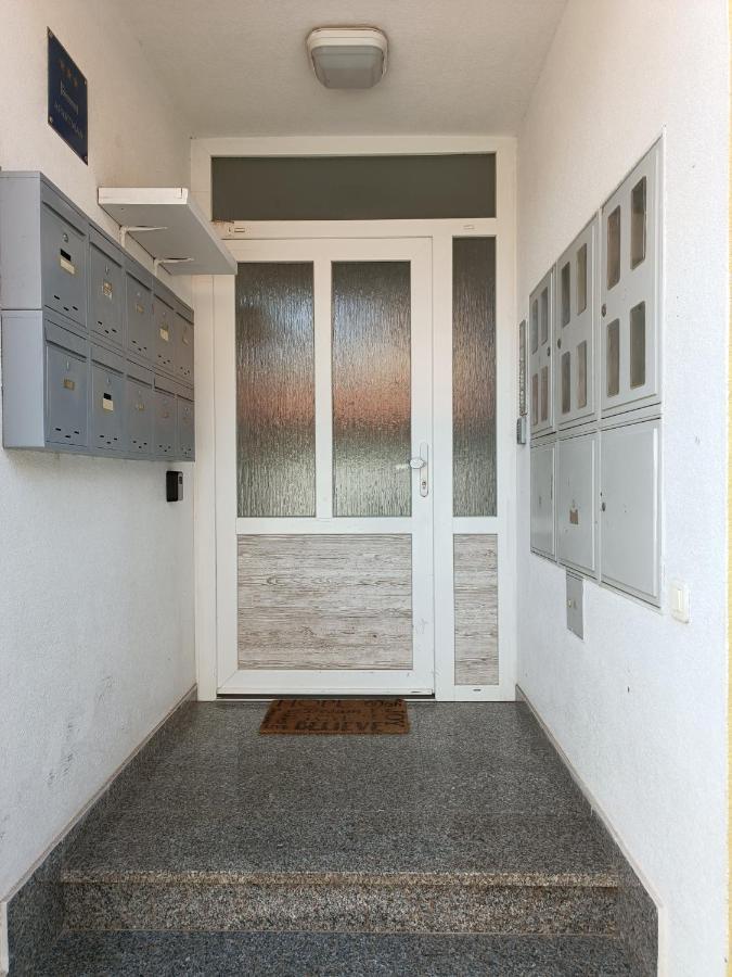 Apartment Luka Pula Exterior foto